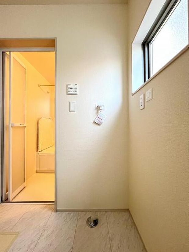 お天気を気にせずお洗濯ができ、室内干し可能です。