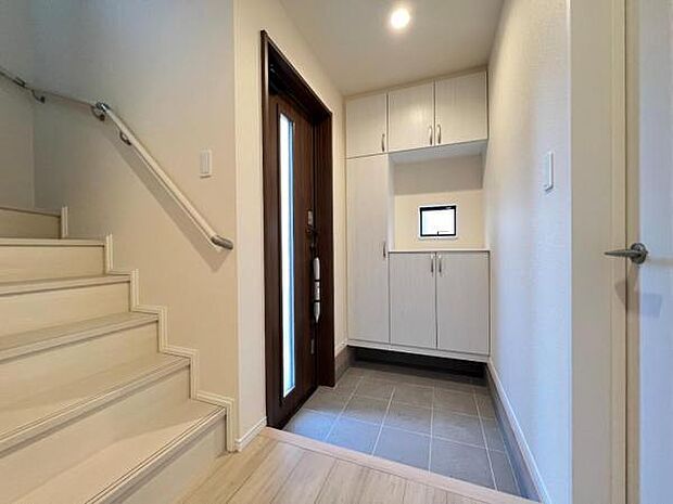 いつも気持ちよくご家族を迎えられる玄関です。