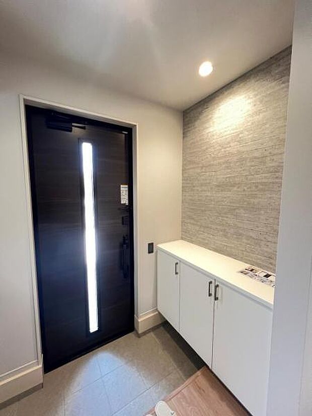 いつも気持ちよくご家族を迎えられる玄関です。