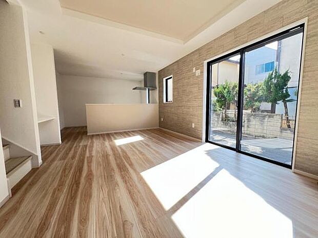 リビングダイニングになります。ご家族そろっての素敵な空間になりそうですね。