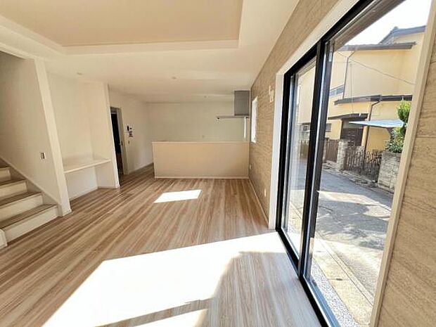 家族団らんの場所としてゆったりと居心地の良いリビングです。