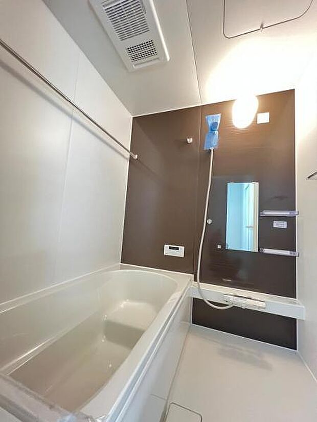 お風呂でほっとひといき。1日の疲れを癒しましょう。