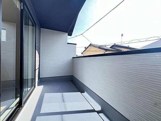 お洗濯ものを気持ち良く太陽の光で干せるのが嬉しいですね。