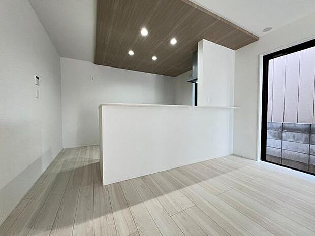 ご家族の温かい時間を演出するダイニングスペースです。