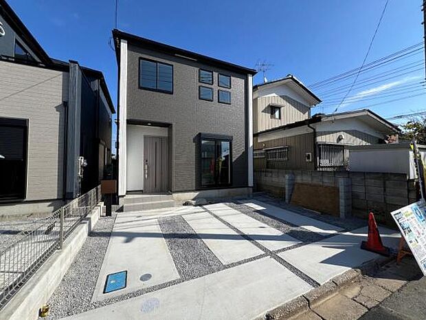 駐車場ももちろん完備しておりますのでお車所有の方にも心強いです。