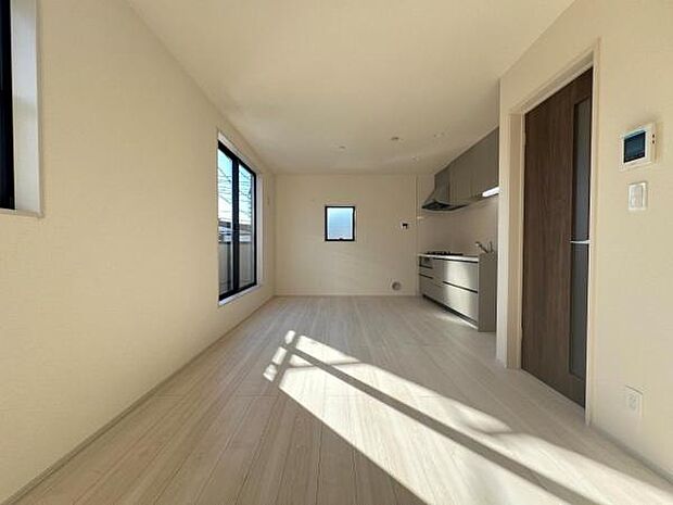 家族団らんの場所としてゆったりと居心地の良いリビングです。