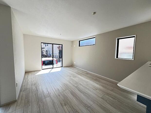 家族団らんの場所としてゆったりと居心地の良いリビングです。