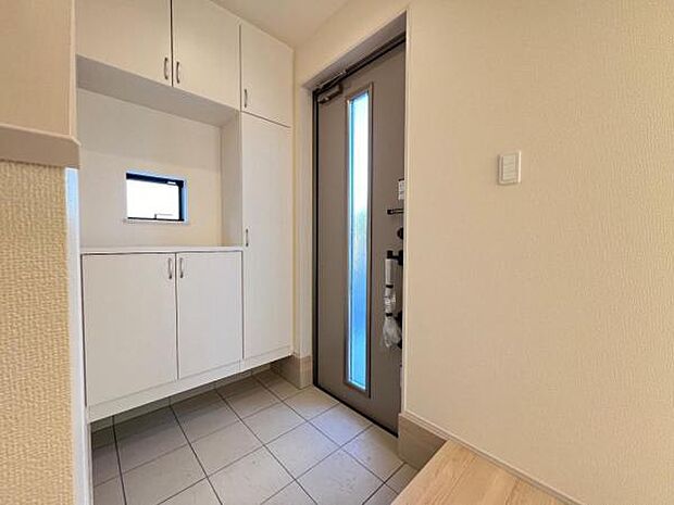 いつも気持ちよくご家族を迎えられる玄関です。