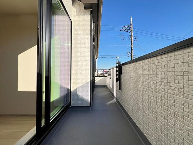 お洗濯ものを気持ち良く太陽の光で干せるのが嬉しいですね。