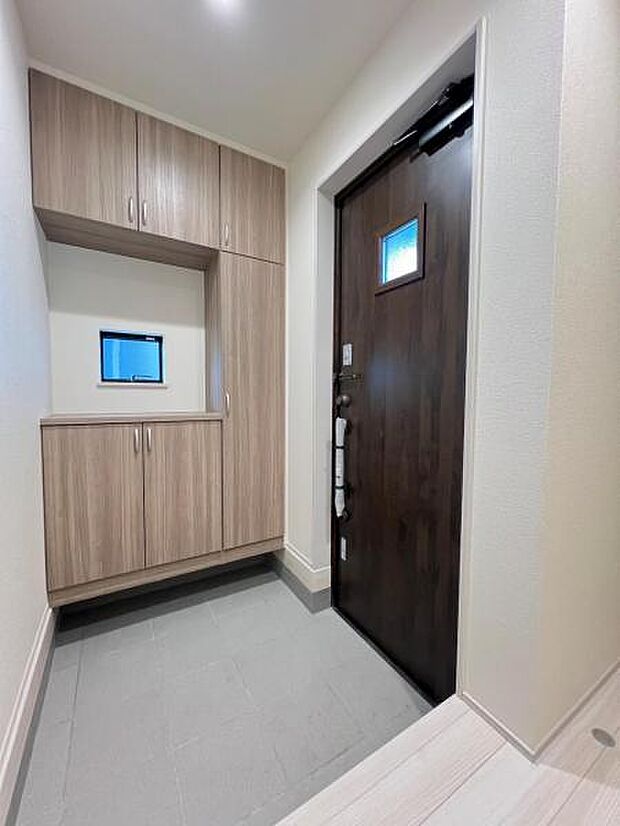 いつも気持ちよくご家族を迎えられる玄関です。