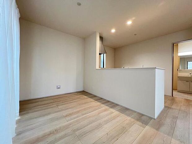 ご家族の温かい時間を演出するダイニングスペースです。