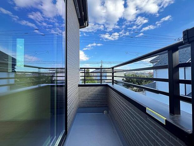 お洗濯ものを気持ち良く太陽の光で干せるのが嬉しいですね。