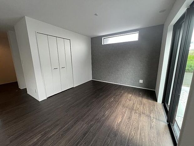 家族団らんの場所としてゆったりと居心地の良いリビングです。