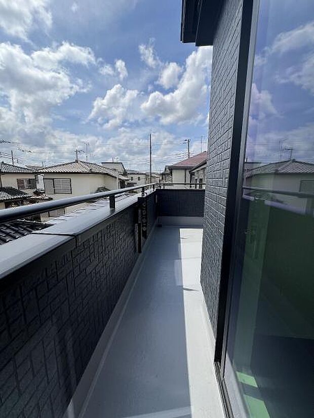 お洗濯ものを気持ち良く太陽の光で干せるのが嬉しいですね。