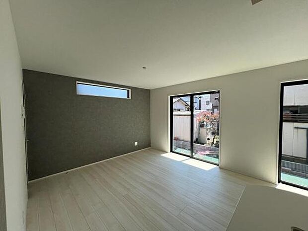 家族団らんの場所としてゆったりと居心地の良いリビングです。