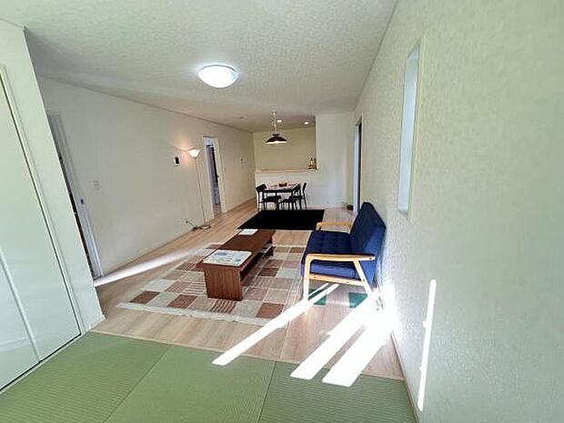 リビングダイニングになります。ご家族そろっての素敵な空間になりそうですね。