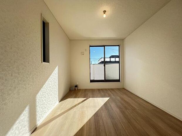 子供部屋にもちょうど良い大きさのお部屋です。