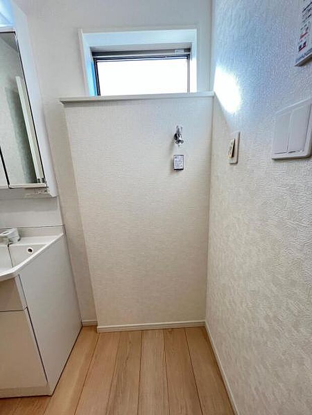 お天気を気にせずお洗濯ができ、室内干し可能です。