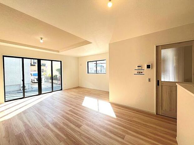 家族団らんの場所としてゆったりと居心地の良いリビングです。