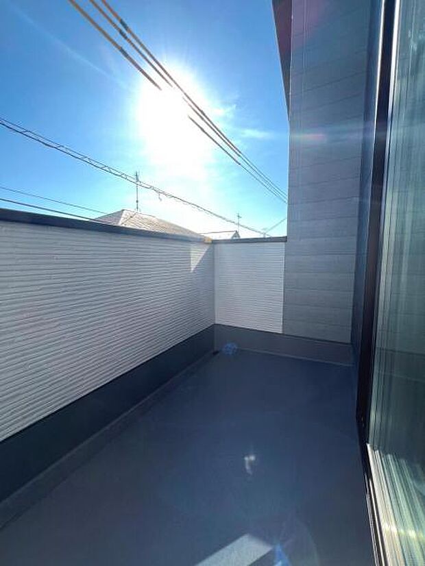 お洗濯ものを気持ち良く太陽の光で干せるのが嬉しいですね。