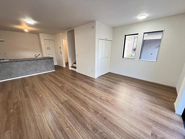 リビングダイニングになります。ご家族そろっての素敵な空間になりそうですね。