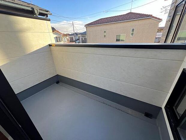 お洗濯ものを気持ち良く太陽の光で干せるのが嬉しいですね。