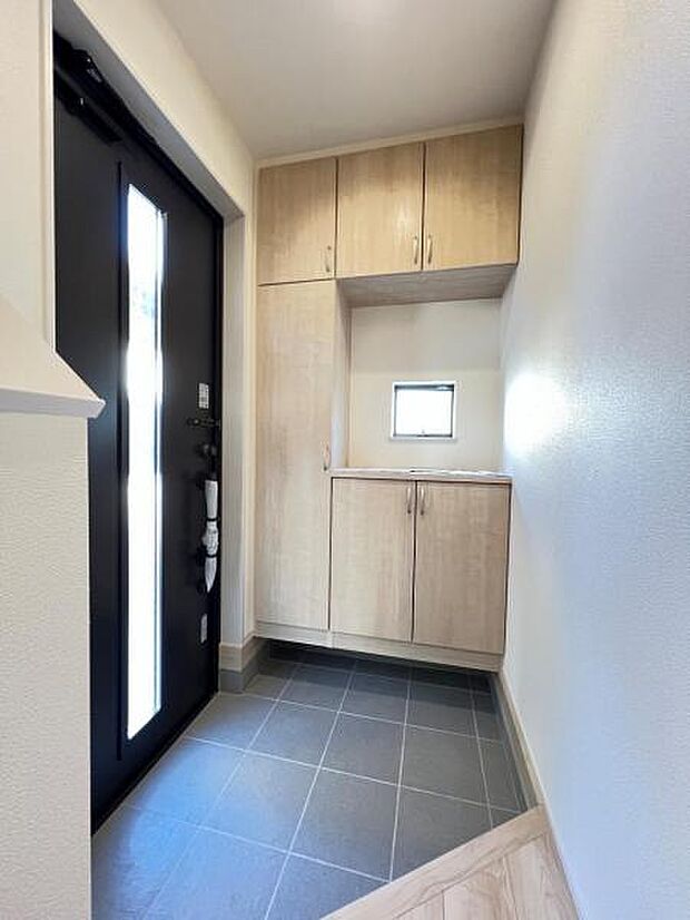 いつも気持ちよくご家族を迎えられる玄関です。