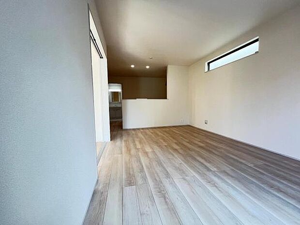 家族団らんの場所としてゆったりと居心地の良いリビングです。