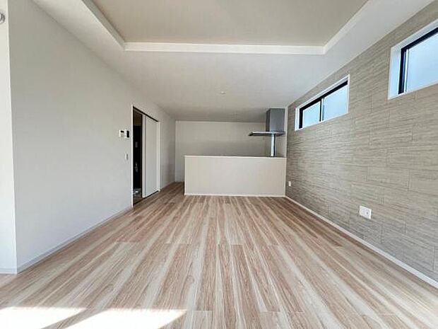 家族団らんの場所としてゆったりと居心地の良いリビングです。