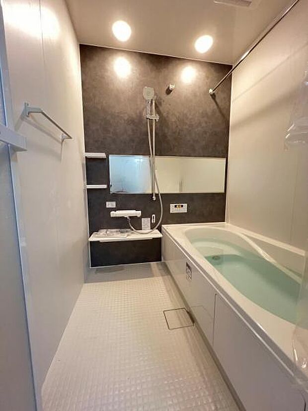 お風呂でほっとひといき。1日の疲れを癒しましょう。