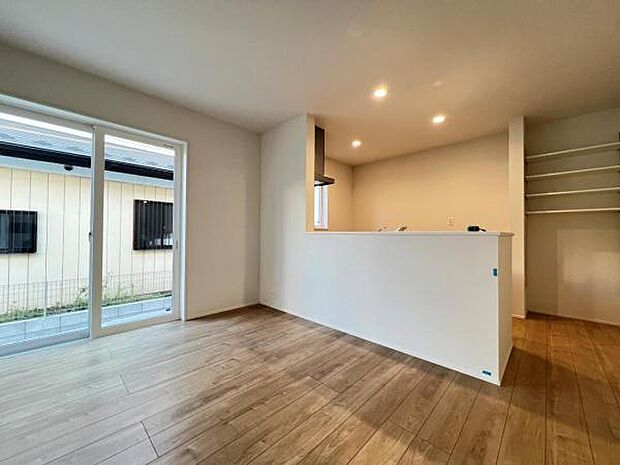 ご家族の温かい時間を演出するダイニングスペースです。