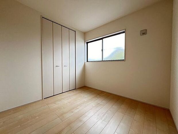 子供部屋にもちょうど良い大きさのお部屋です。