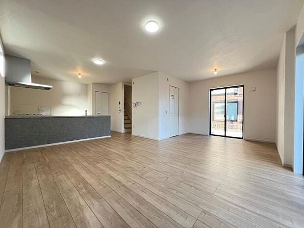 家族団らんの場所としてゆったりと居心地の良いリビングです。