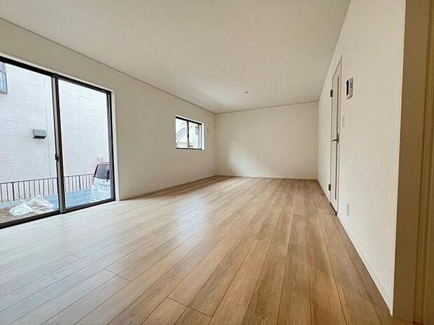 家族団らんの場所としてゆったりと居心地の良いリビングです。