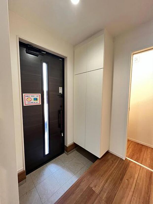 いつも気持ちよくご家族を迎えられる玄関です。