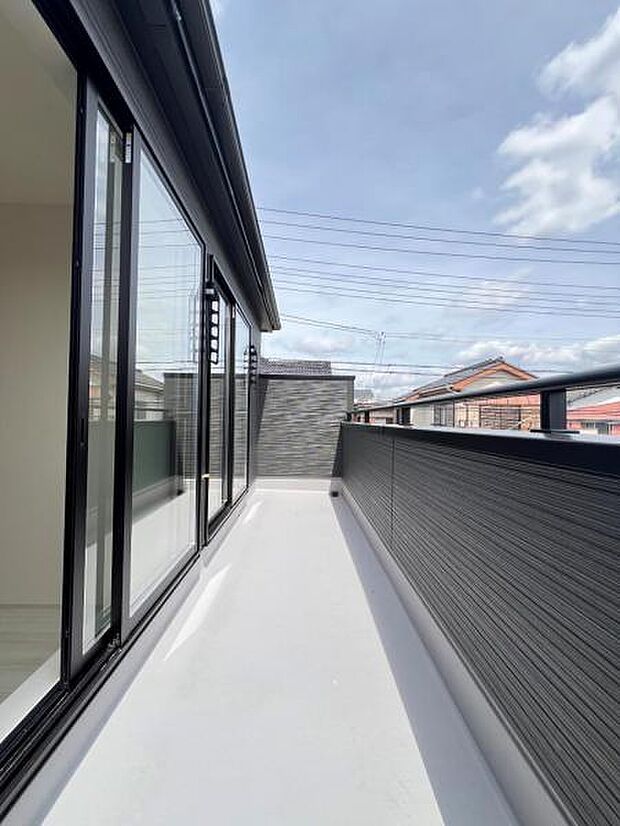 お洗濯ものを気持ち良く太陽の光で干せるのが嬉しいですね。