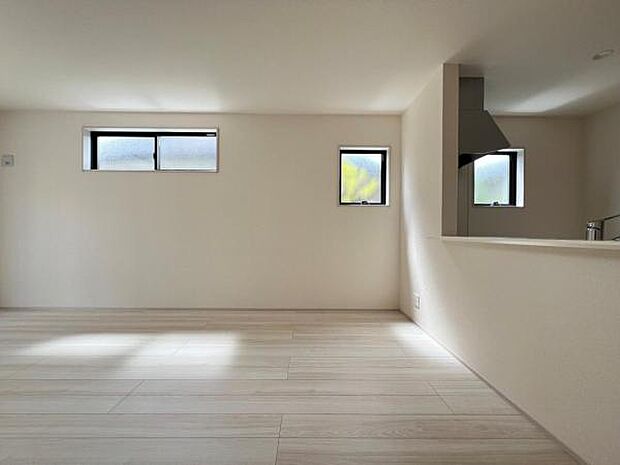 ご家族の温かい時間を演出するダイニングスペースです。