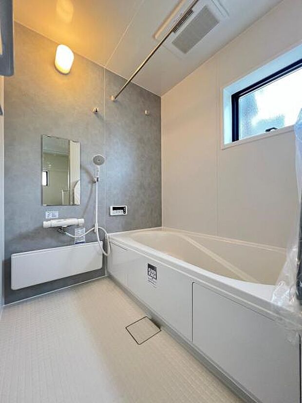 お風呂でほっとひといき。1日の疲れを癒しましょう。