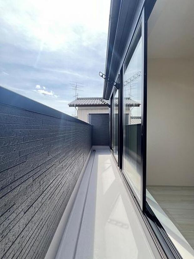 お洗濯ものを気持ち良く太陽の光で干せるのが嬉しいですね。