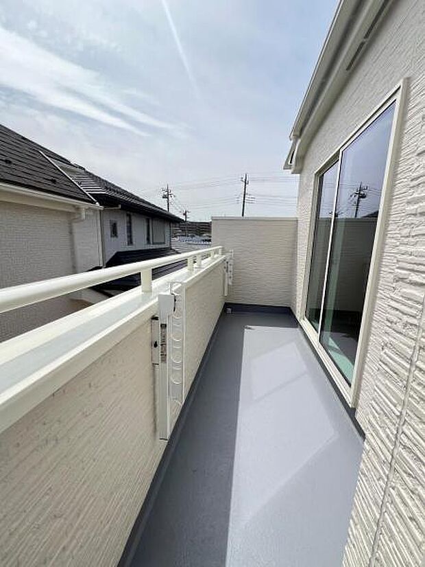 お洗濯ものを気持ち良く太陽の光で干せるのが嬉しいですね。