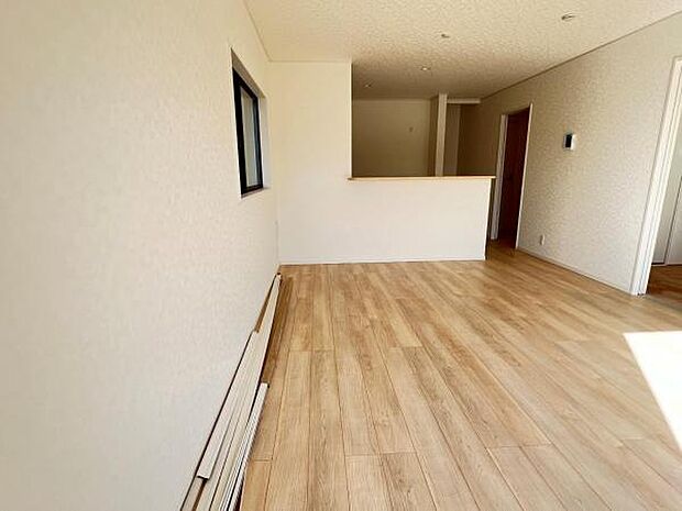 リビングダイニングになります。ご家族そろっての素敵な空間になりそうですね。