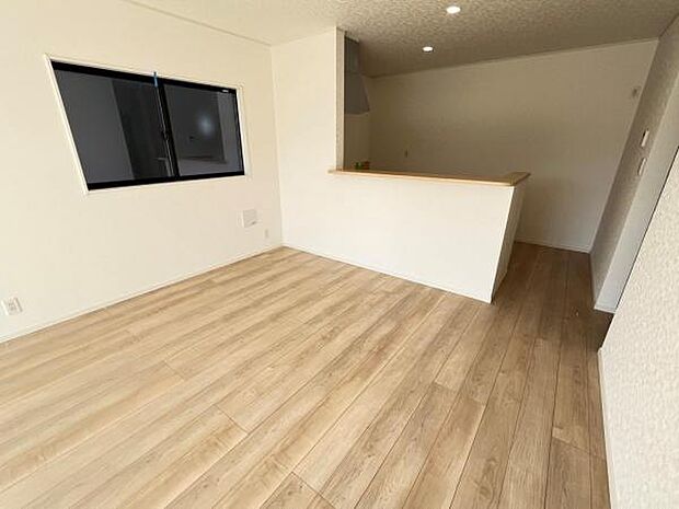 ご家族の温かい時間を演出するダイニングスペースです。