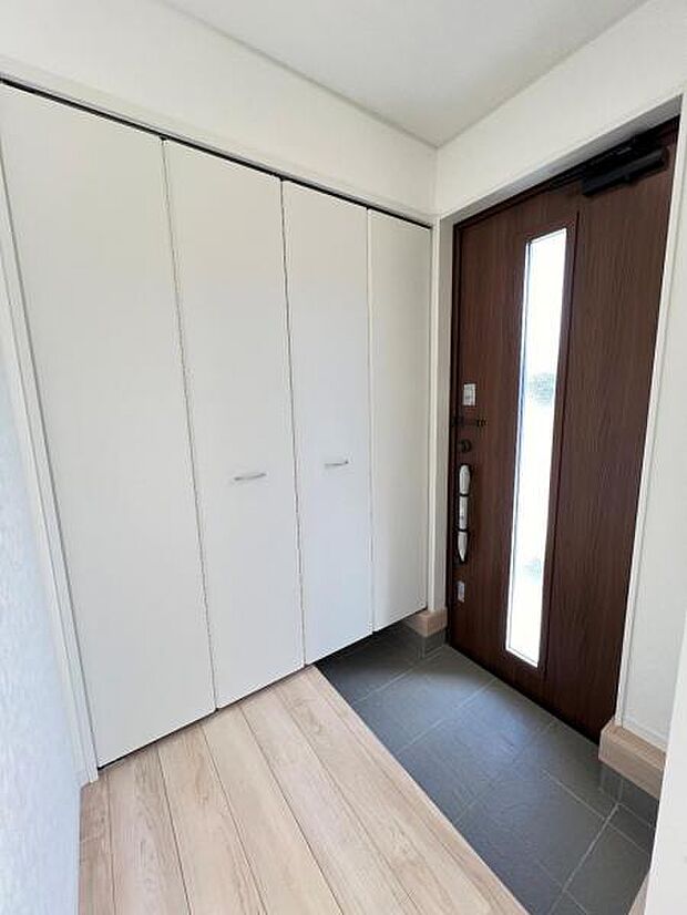 いつも気持ちよくご家族を迎えられる玄関です。