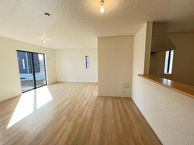 ご家族の温かい時間を演出するダイニングスペースです。