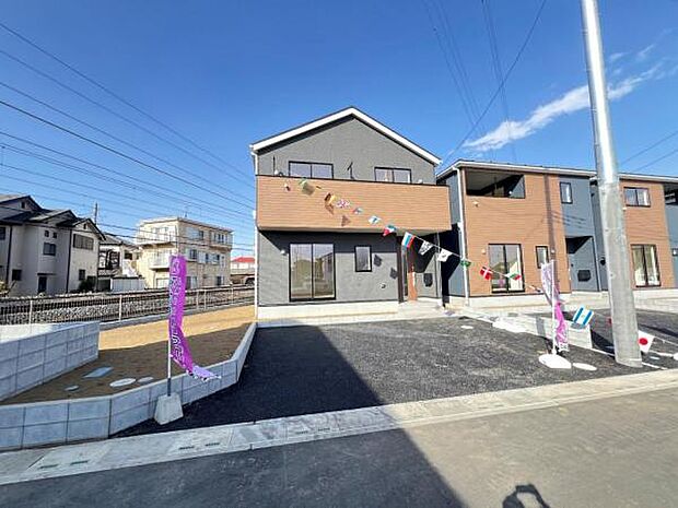 駐車場ももちろん完備しておりますのでお車所有の方にも心強いです。