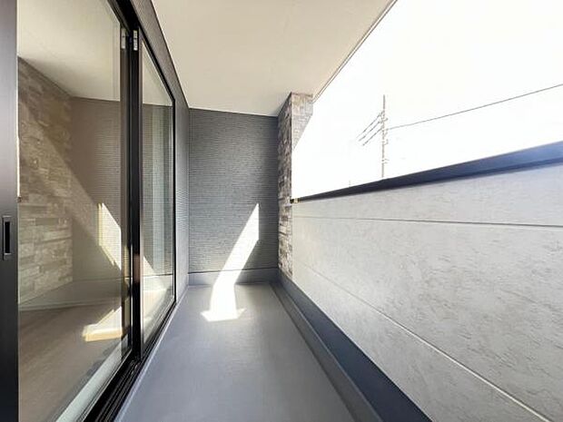 お洗濯ものを気持ち良く太陽の光で干せるのが嬉しいですね。