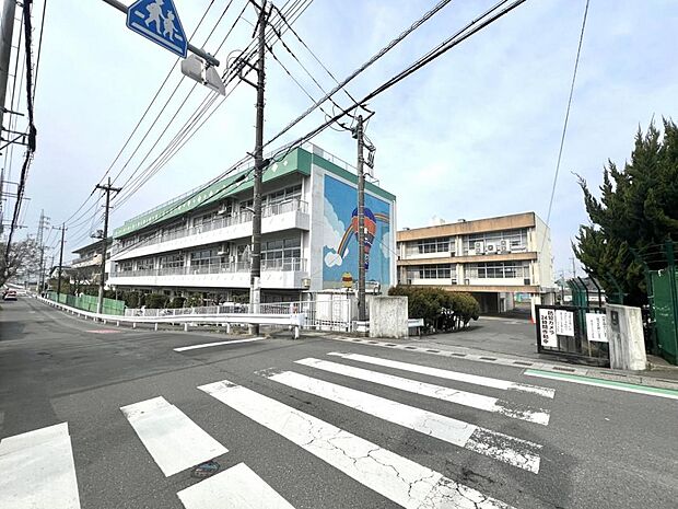 春日部市立川辺小学校まで約654m（徒歩9分）