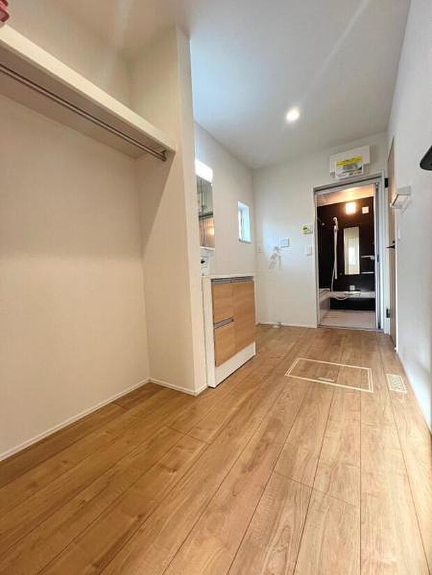 脱衣所は小さなお子様がいるご家庭にも重宝されます。