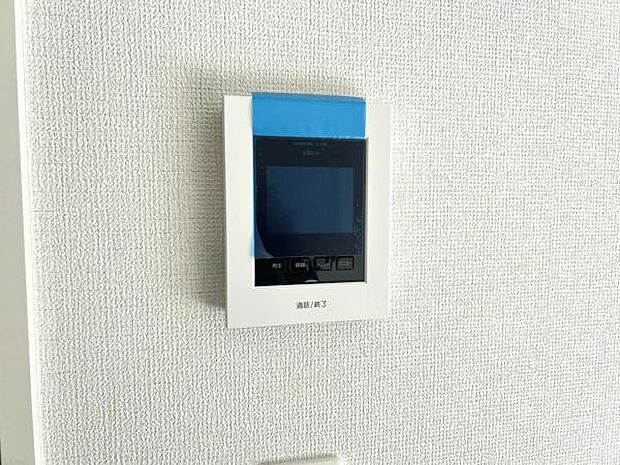 訪問者を確認できるTVモニター付きインターフォンです。