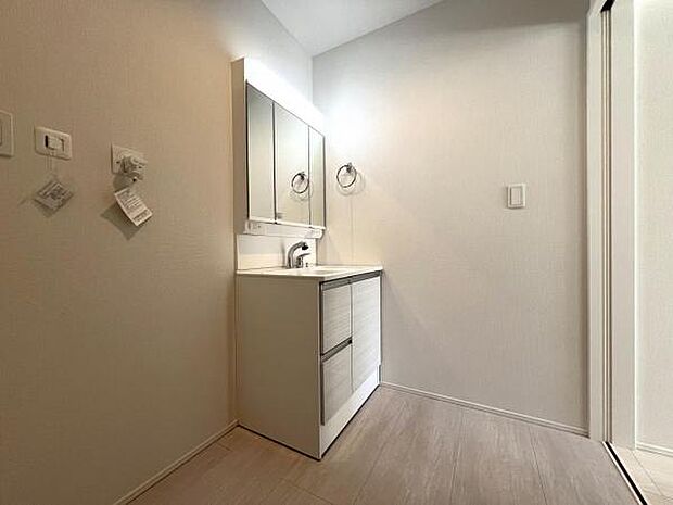 脱衣所は小さなお子様がいるご家庭にも重宝されます。